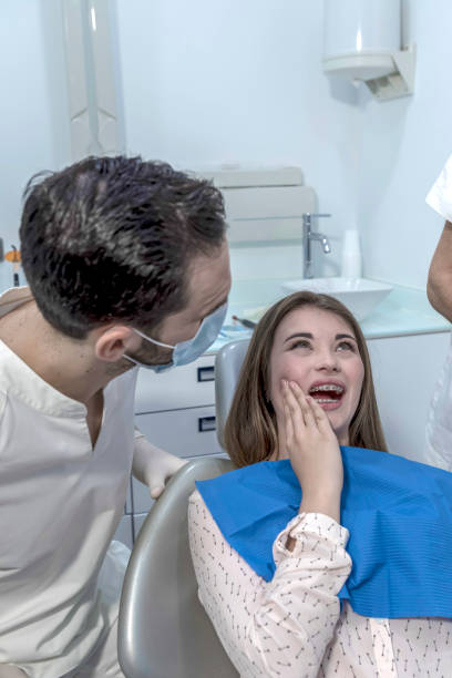 Best Emergency Dental Extractions in Maywood Park, OR